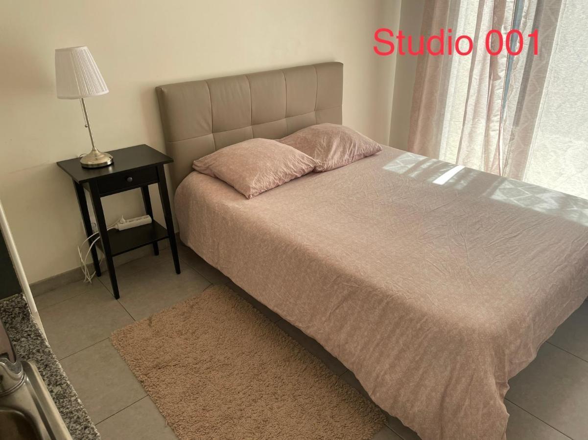 Studio A 300 M De La Gare De مانت لا جولي المظهر الخارجي الصورة